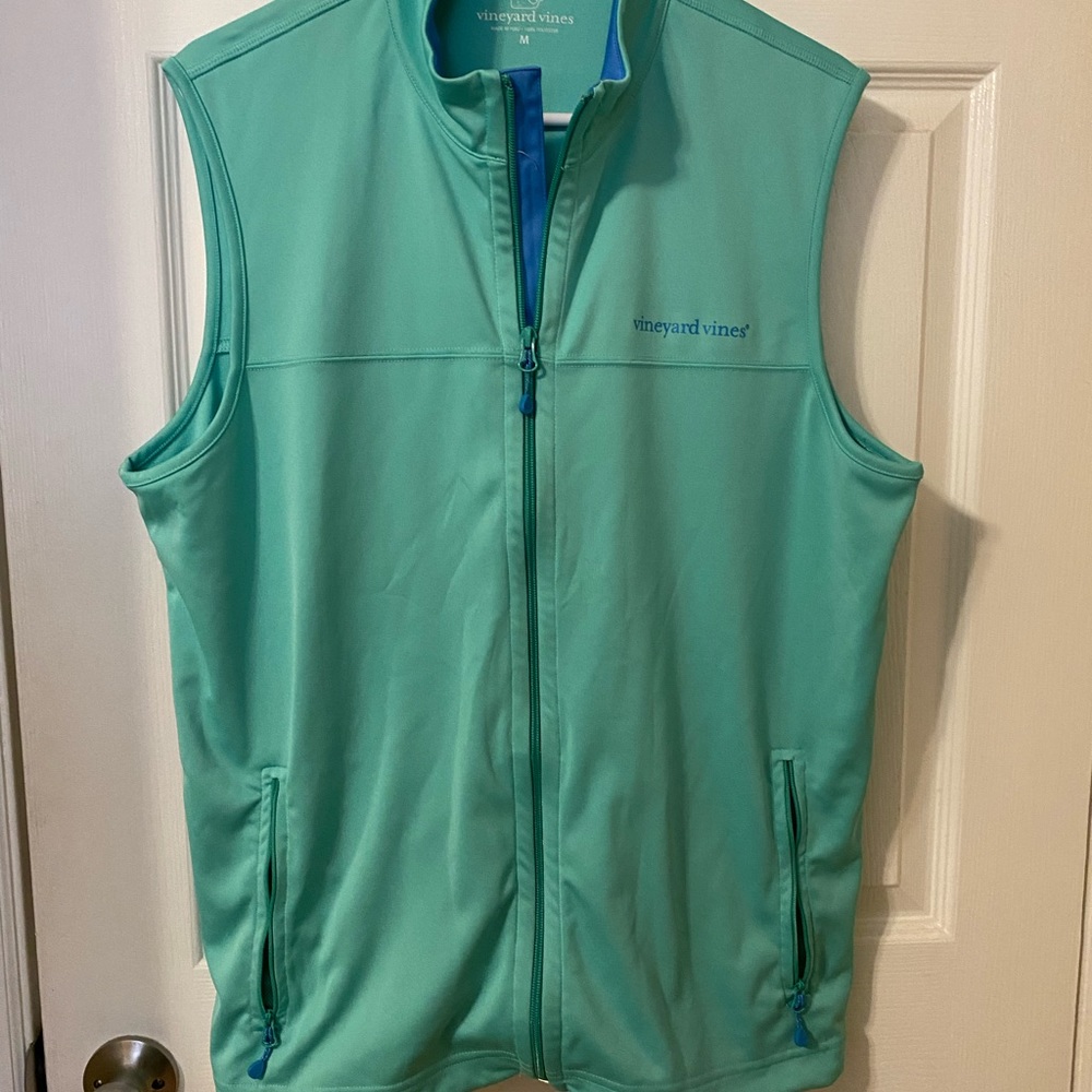 Men’s vineyard vines vest
